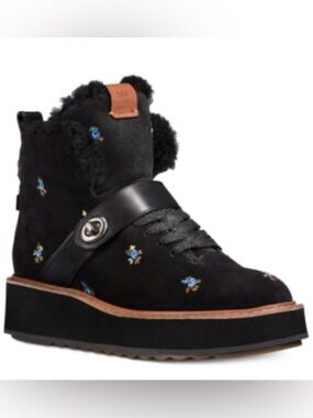 Coach City Hiker Boots Sz 6B- Black